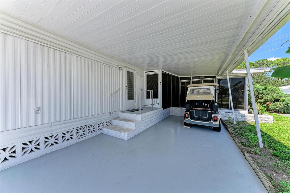 4924 OAKLAND HILLS AVENUE — photo 4 of 85