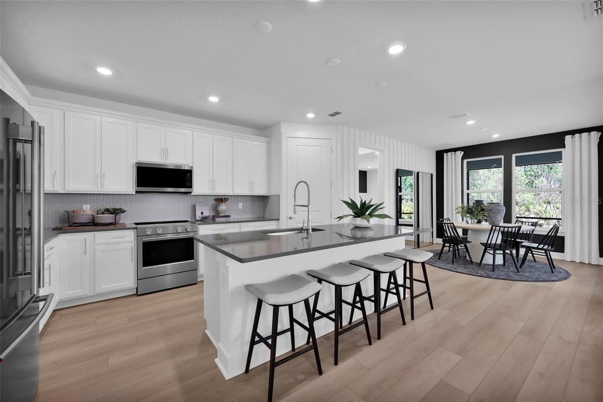 308 FISHTAIL PLACE — photo 3 of 26