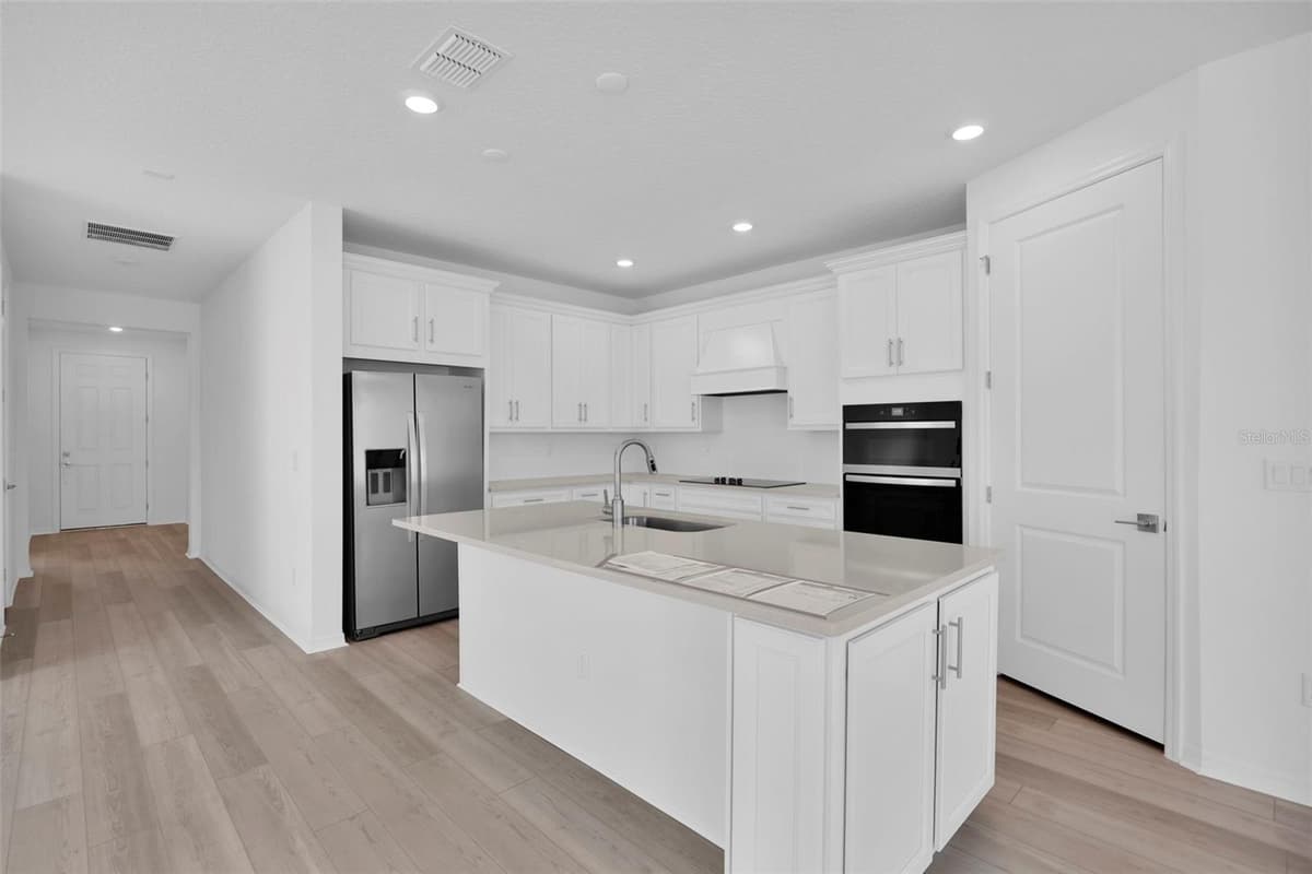 308 FISHTAIL PLACE — photo 8 of 26