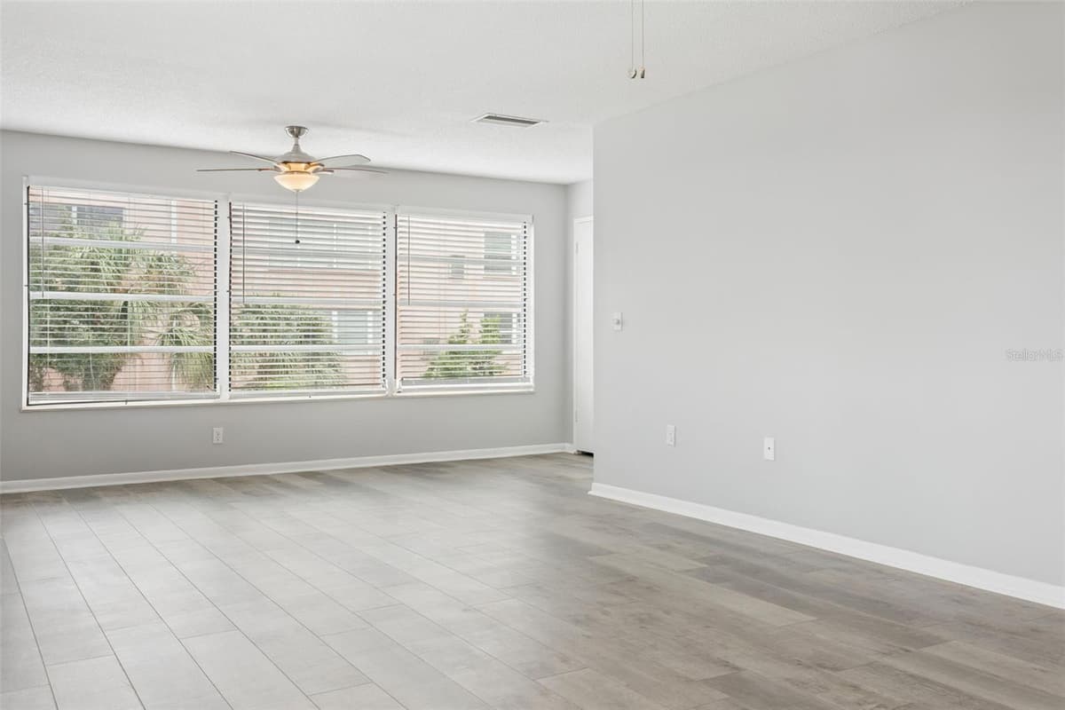 5501 80TH STREET — photo 13 of 27