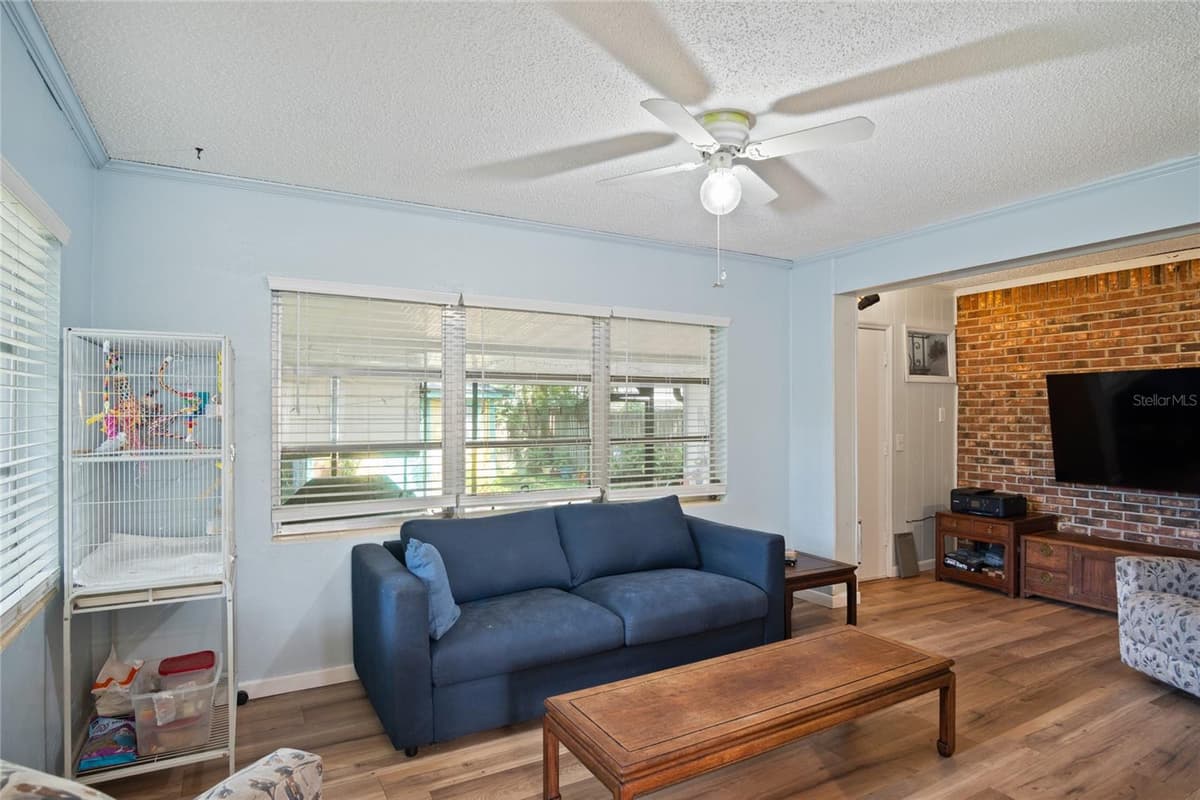 1840 POWERS DRIVE — photo 24 of 38