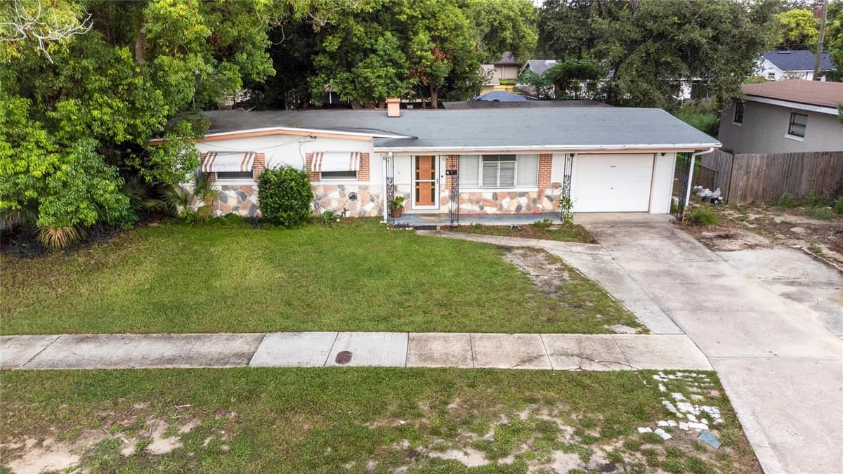1840 POWERS DRIVE — photo 35 of 38