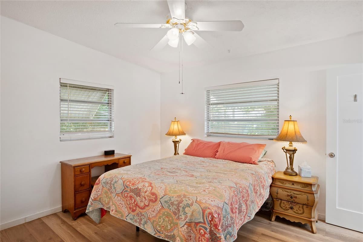 1840 POWERS DRIVE — photo 15 of 38