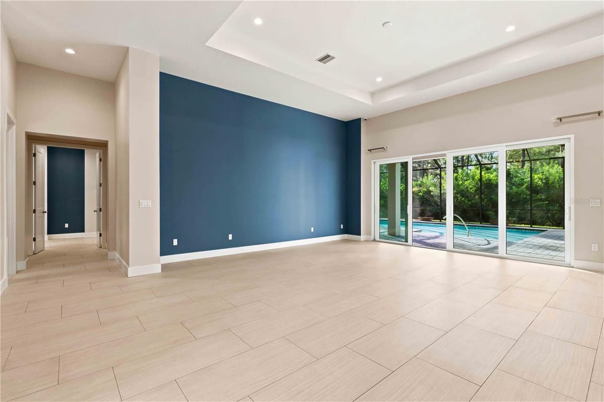21724 DEER POINTE CROSSING — photo 12 of 46