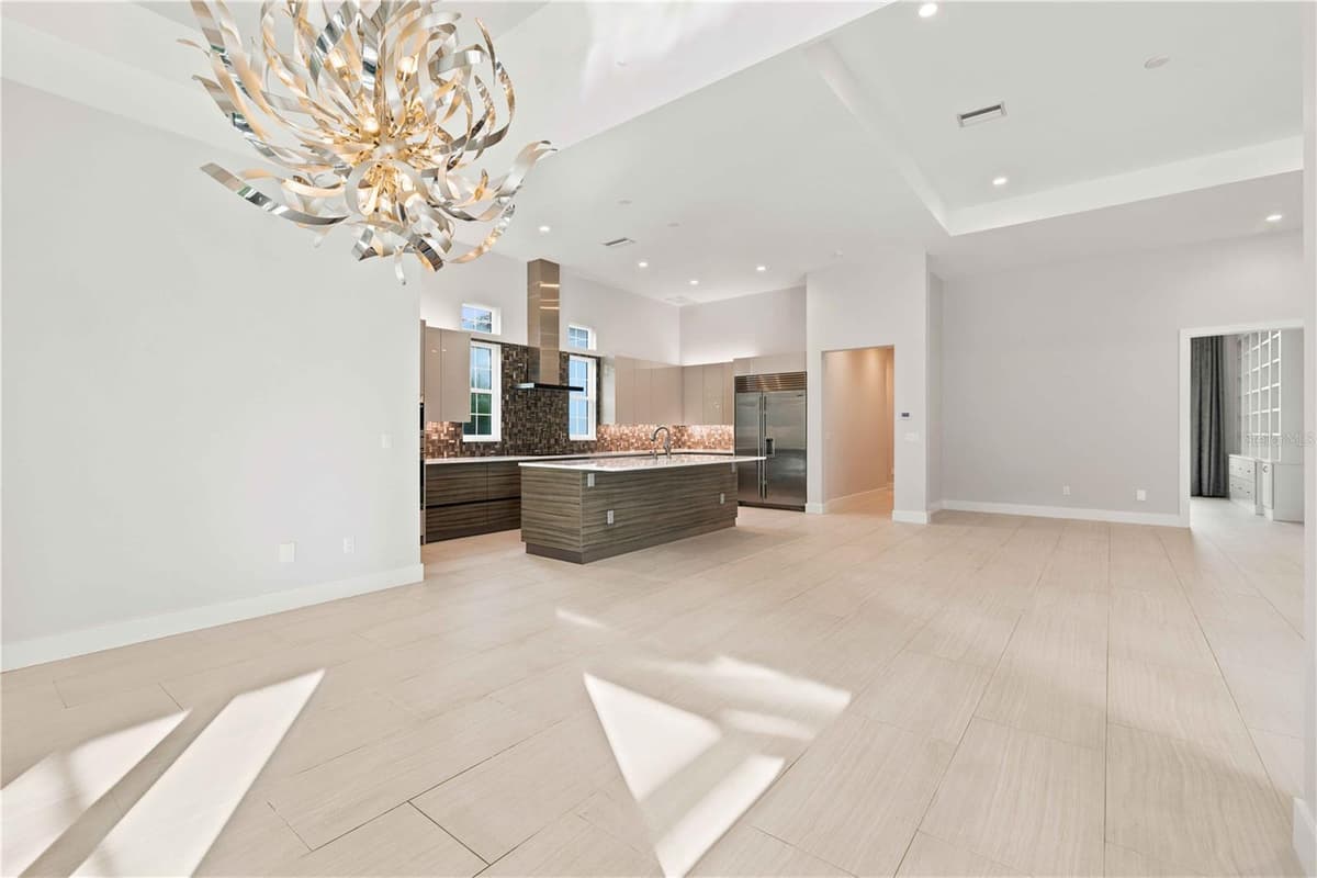 21724 DEER POINTE CROSSING — photo 16 of 46