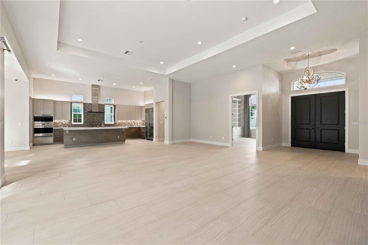21724 DEER POINTE CROSSING — photo 8 of 46