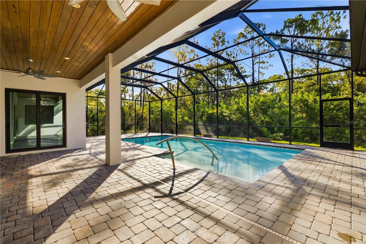 21724 DEER POINTE CROSSING — photo 3 of 46