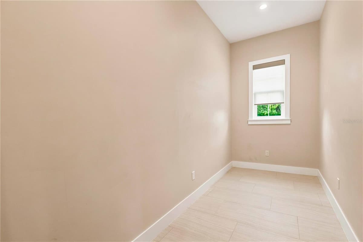 21724 DEER POINTE CROSSING — photo 41 of 46