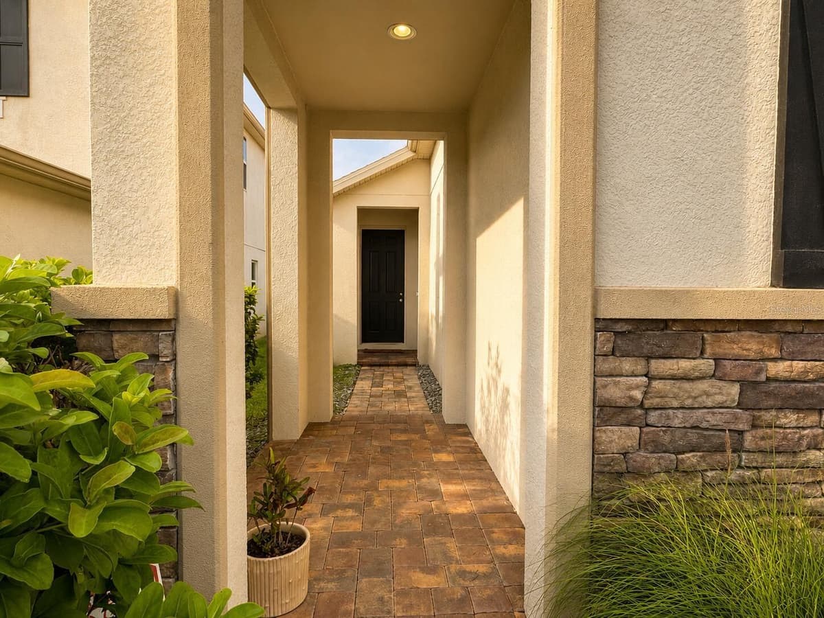 1463 SOURWOOD DRIVE — photo 3 of 34