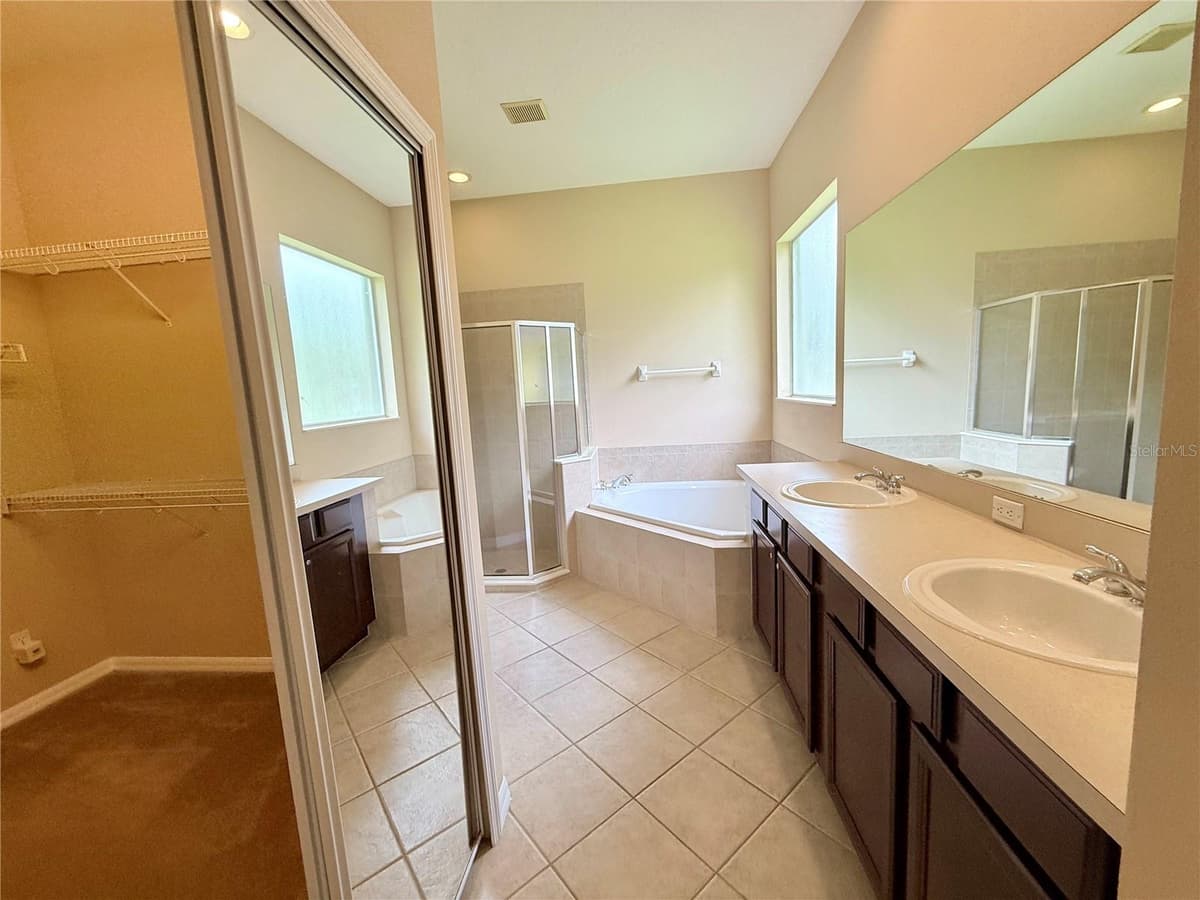 5126 MAJESTIC WOODS PL — photo 24 of 31