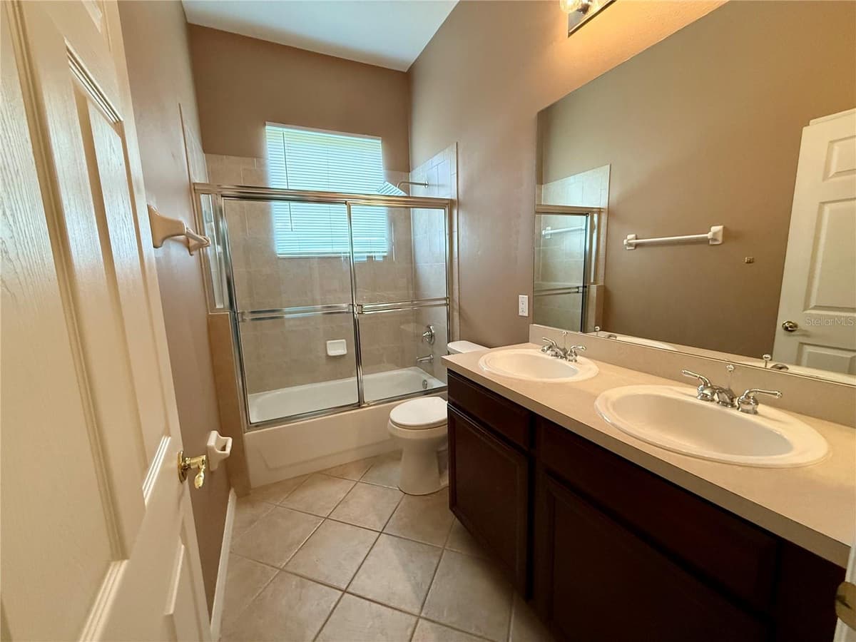 5126 MAJESTIC WOODS PL — photo 8 of 31