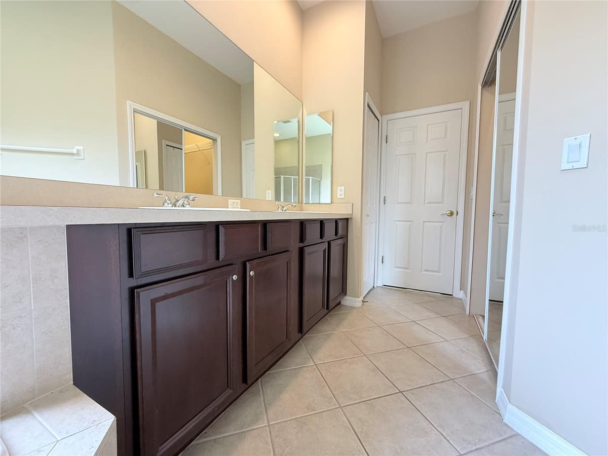 5126 MAJESTIC WOODS PL — photo 26 of 31