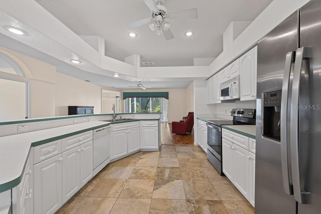 4355 BURNBERRY GLEN COURT — photo 6 of 50