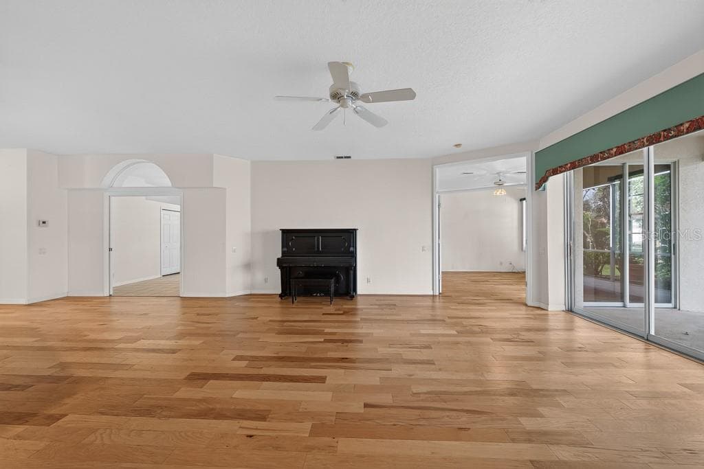 4355 BURNBERRY GLEN COURT — photo 17 of 50