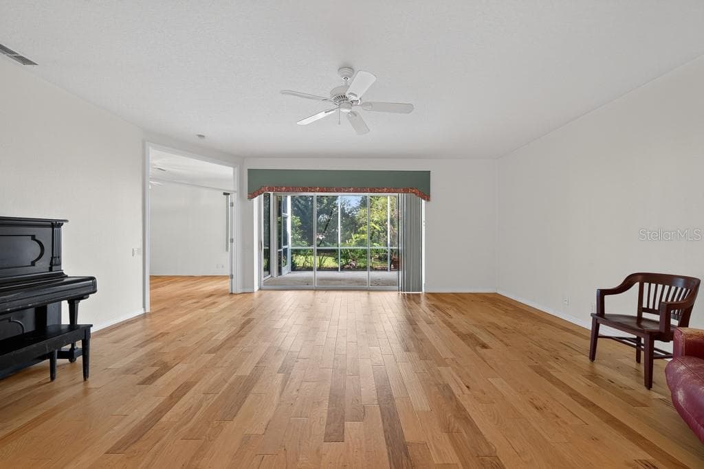 4355 BURNBERRY GLEN COURT — photo 12 of 50