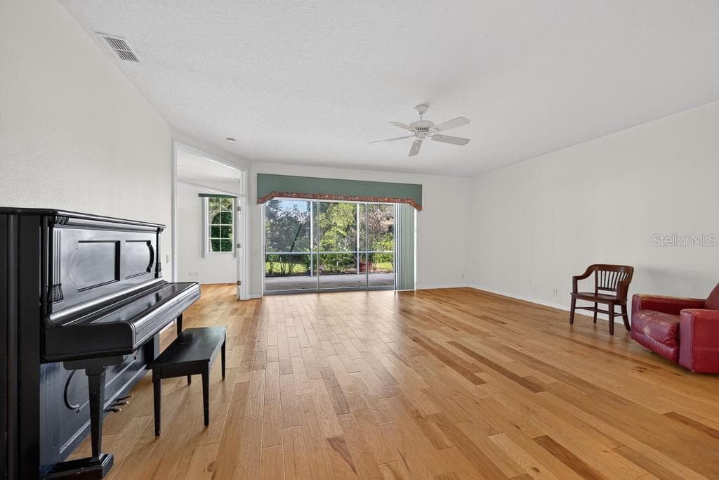 4355 BURNBERRY GLEN COURT — photo 13 of 50