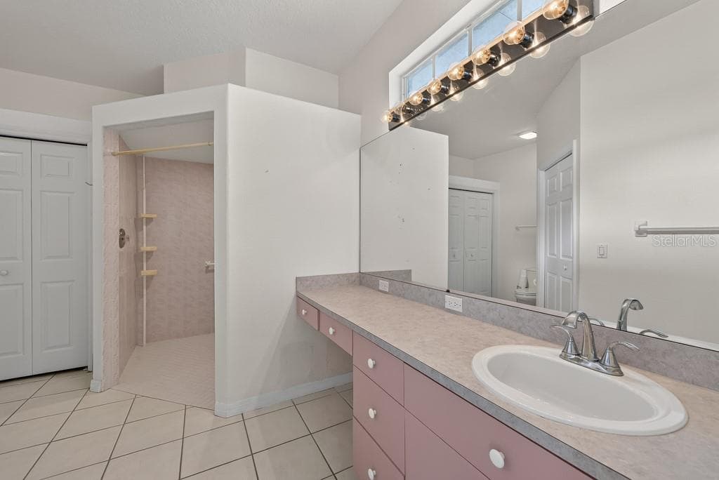 4355 BURNBERRY GLEN COURT — photo 23 of 50