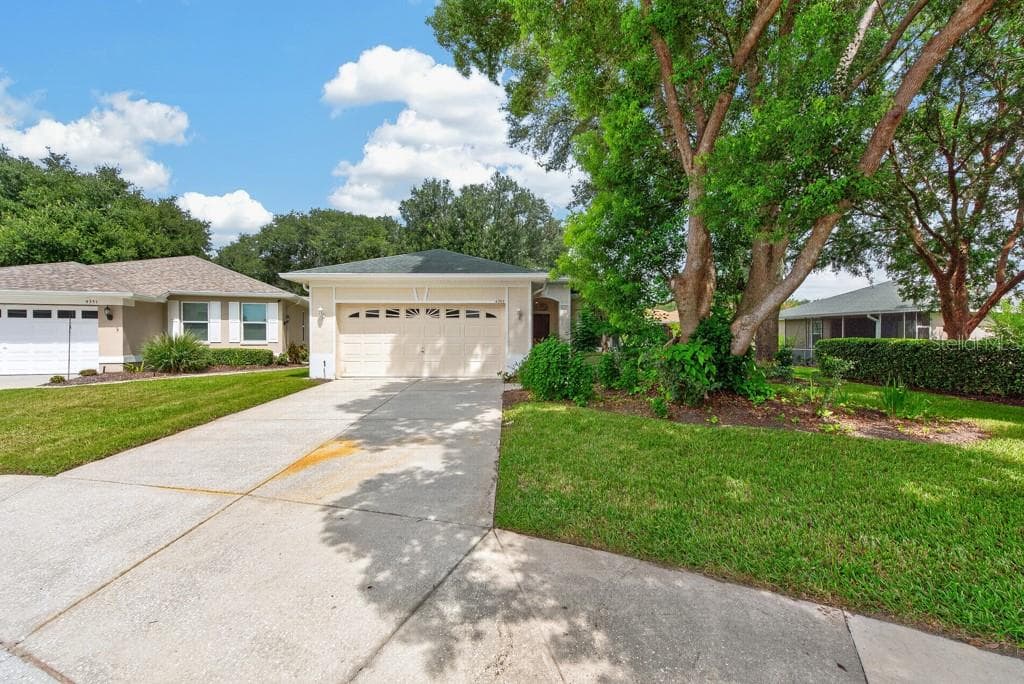 4355 BURNBERRY GLEN COURT — photo 41 of 50
