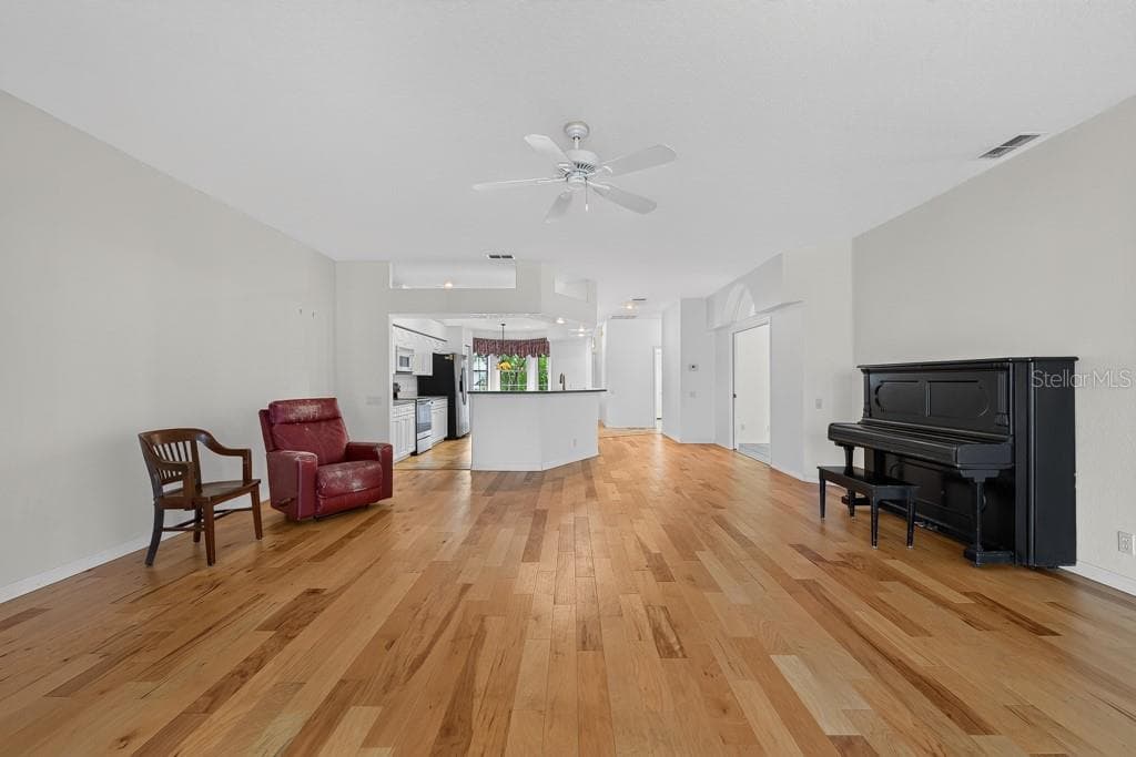 4355 BURNBERRY GLEN COURT — photo 16 of 50