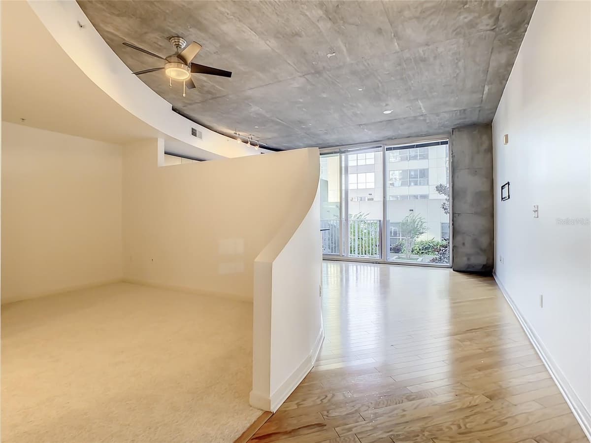 155 COURT AVENUE — photo 10 of 35