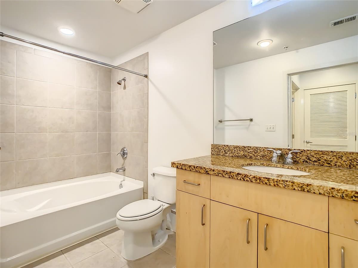 155 COURT AVENUE — photo 16 of 35