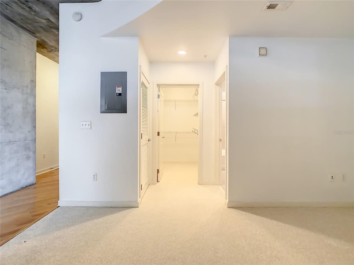155 COURT AVENUE — photo 13 of 35