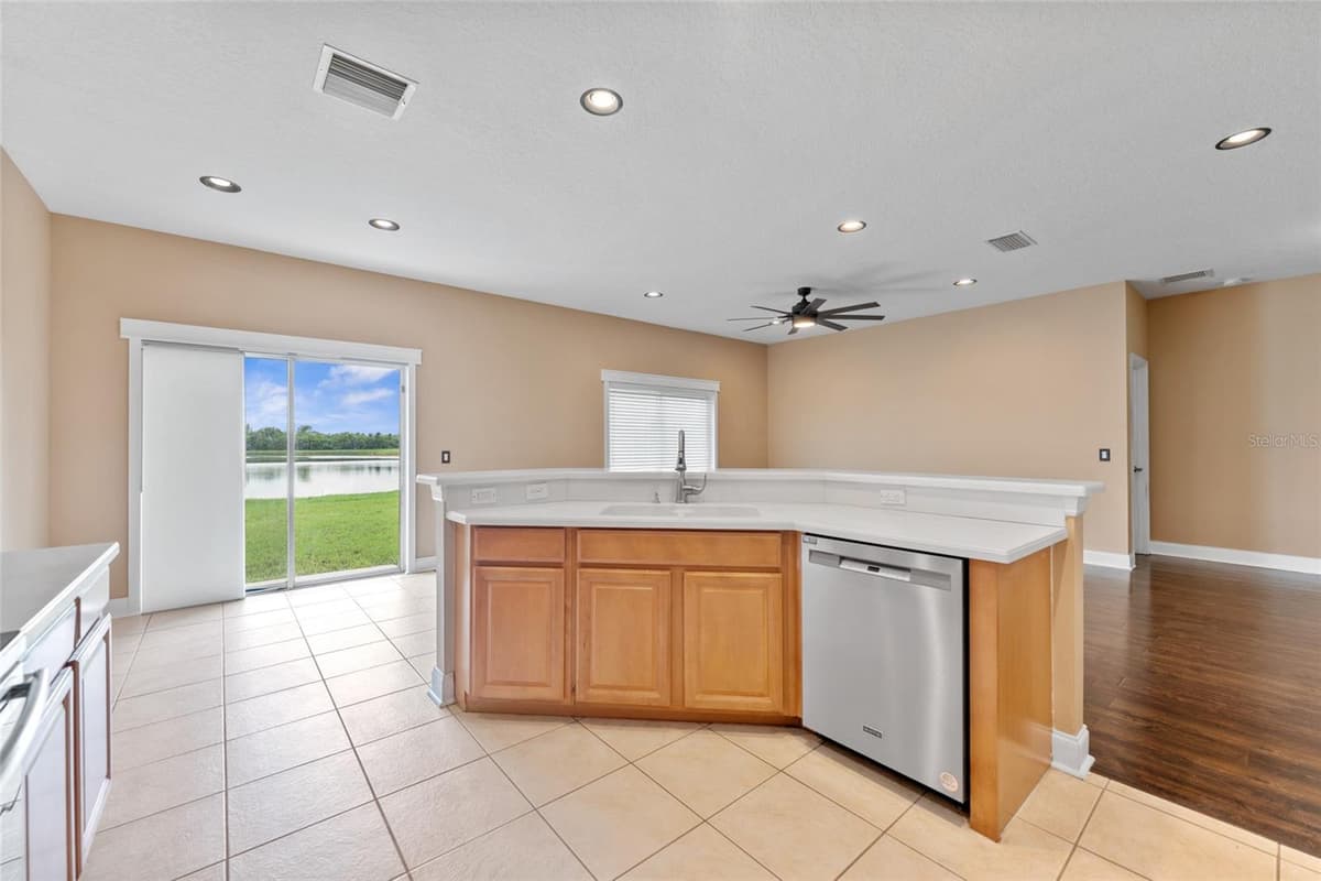901 PARKER DEN DRIVE — photo 13 of 44