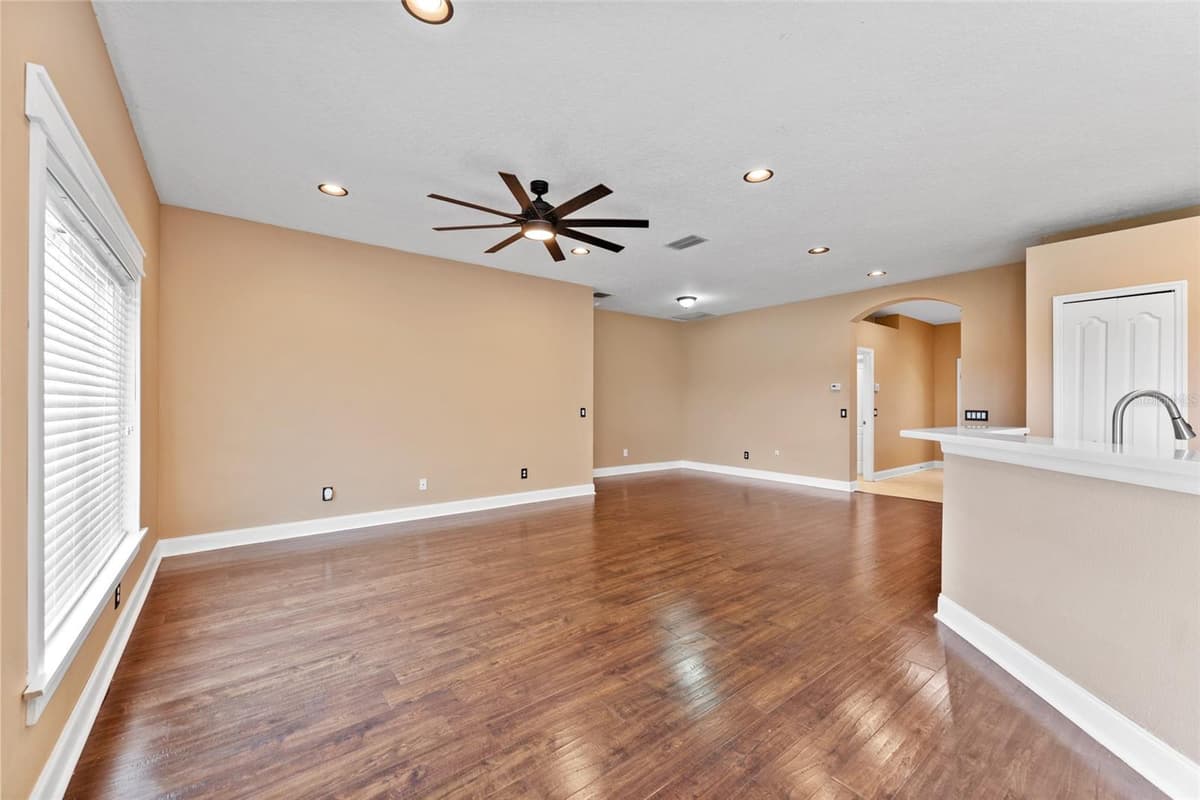 901 PARKER DEN DRIVE — photo 9 of 44