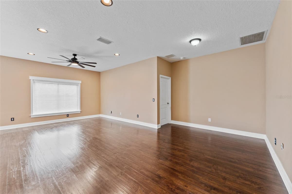 901 PARKER DEN DRIVE — photo 6 of 44