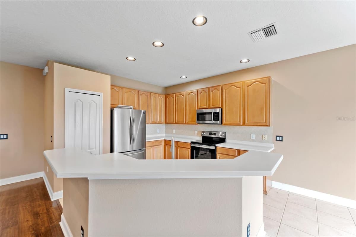 901 PARKER DEN DRIVE — photo 10 of 44