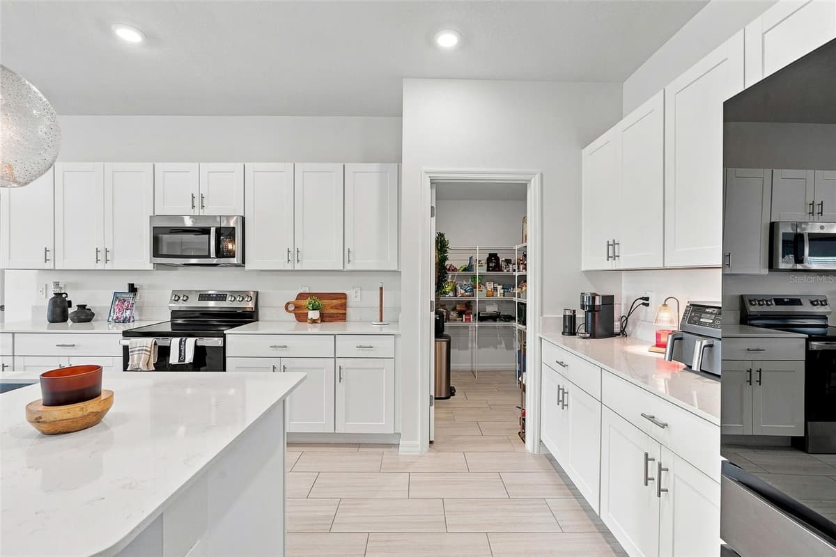15173 RAINBOW QUARTZ STREET — photo 8 of 41