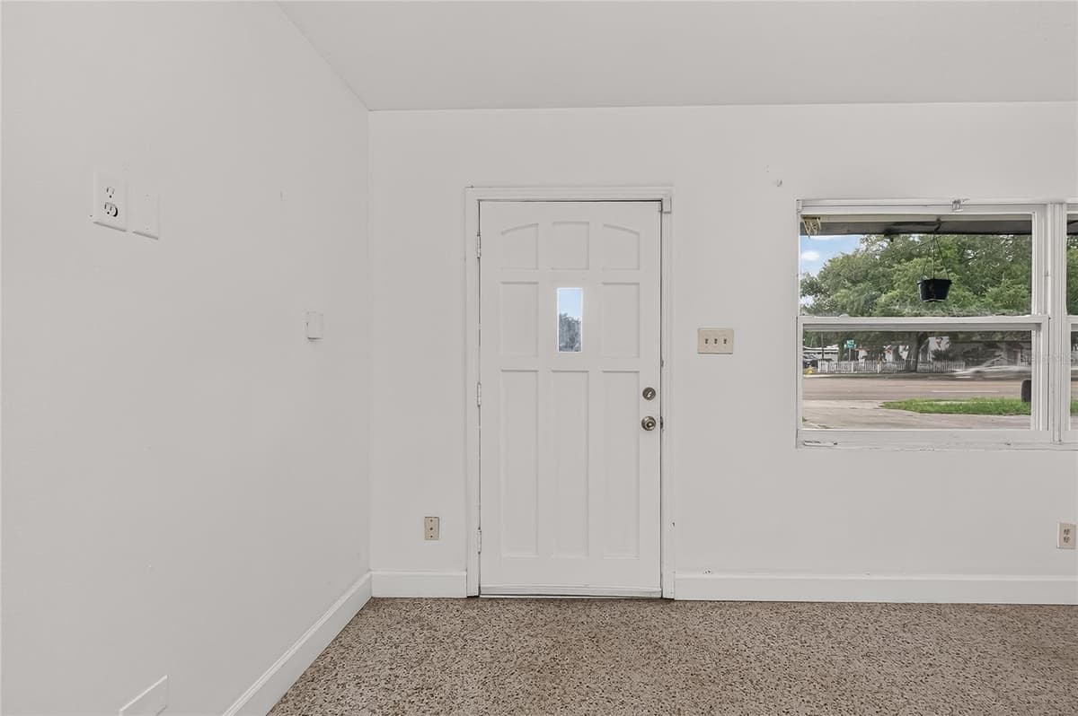 708 PARSONS AVENUE — photo 9 of 52
