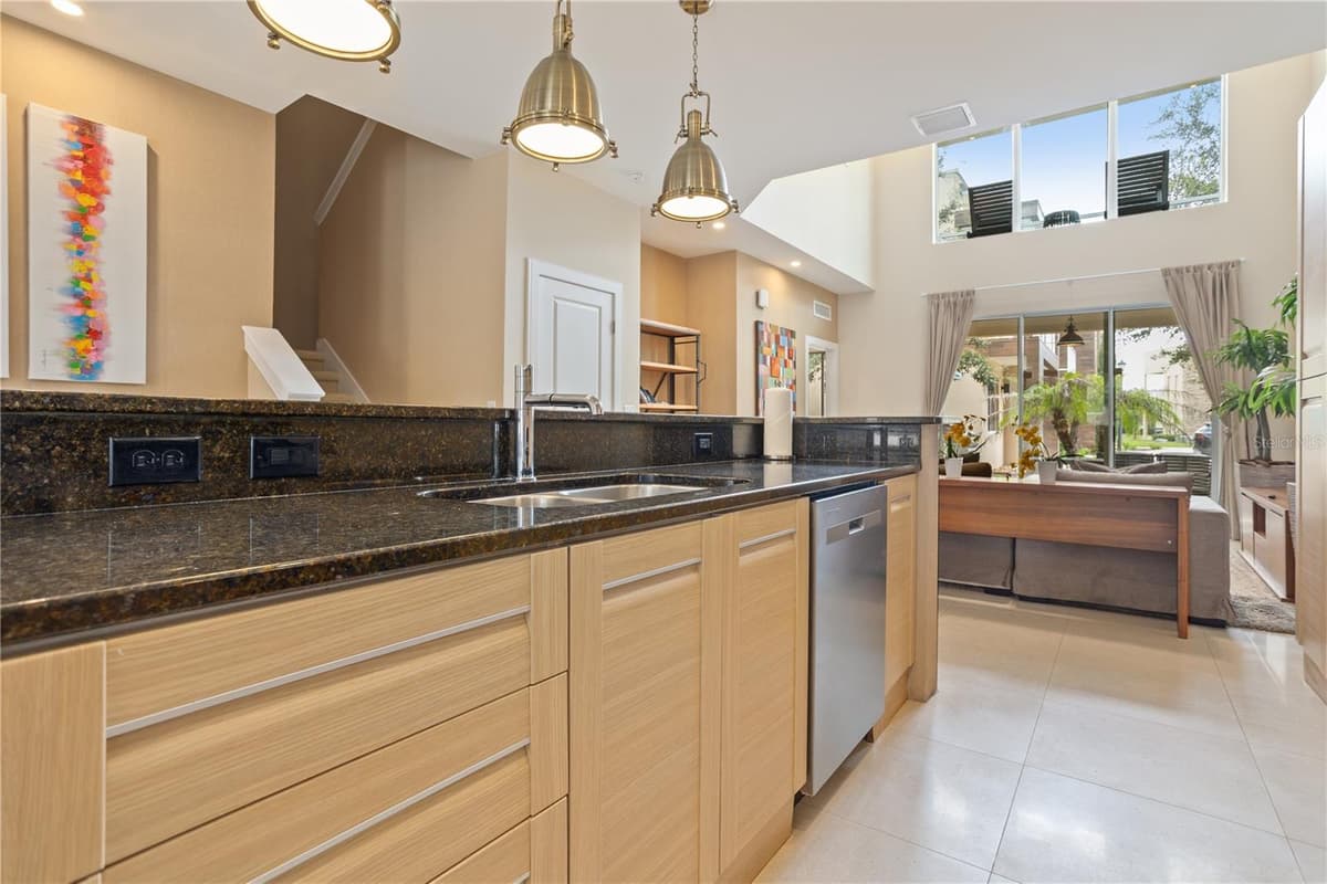 7628 RECIFE DRIVE — photo 13 of 67