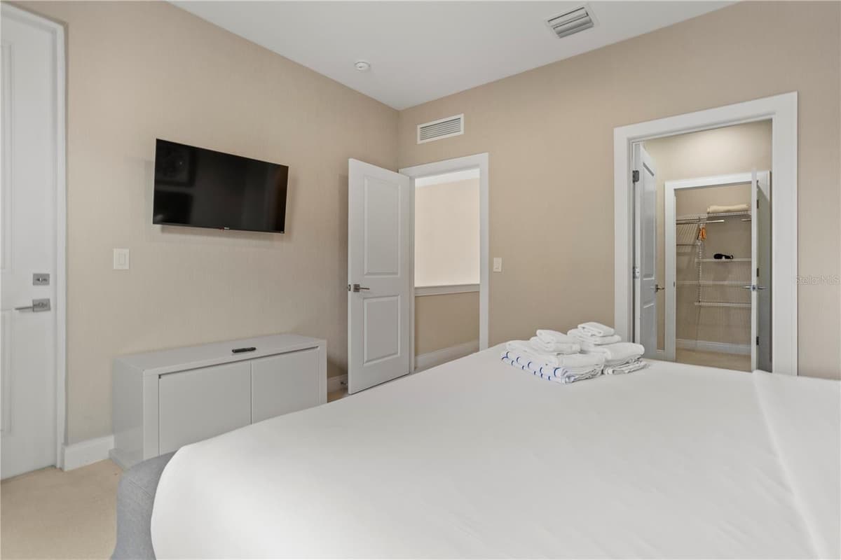 7628 RECIFE DRIVE — photo 31 of 67