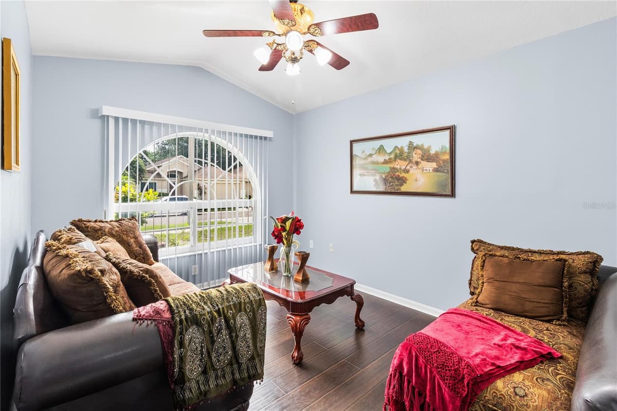 1622 HULETT DRIVE — photo 7 of 38