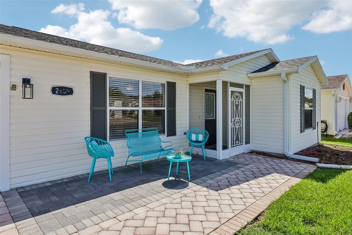 2609 PRIVADA DRIVE — photo 3 of 30