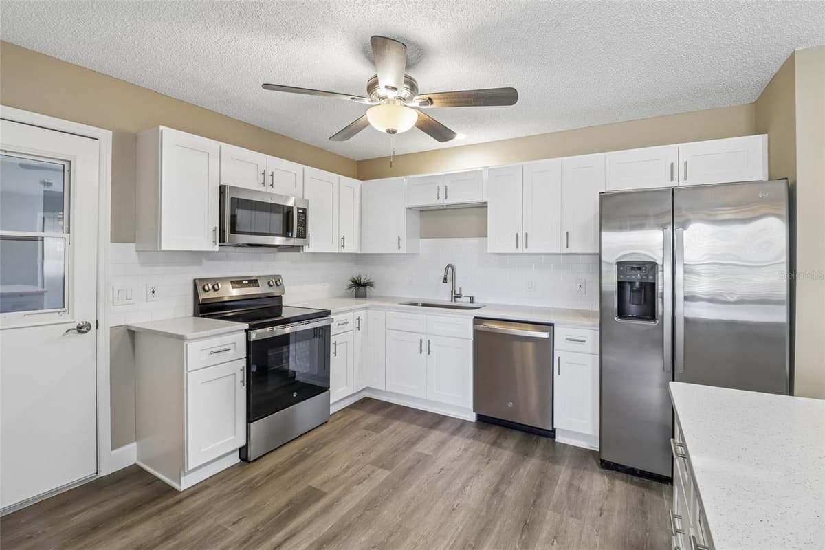 2609 PRIVADA DRIVE — photo 13 of 30