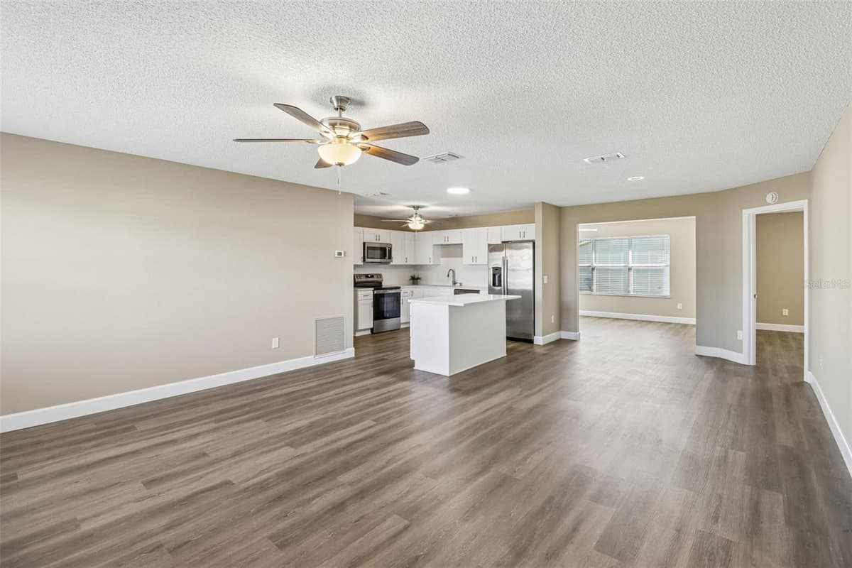 2609 PRIVADA DRIVE — photo 7 of 30
