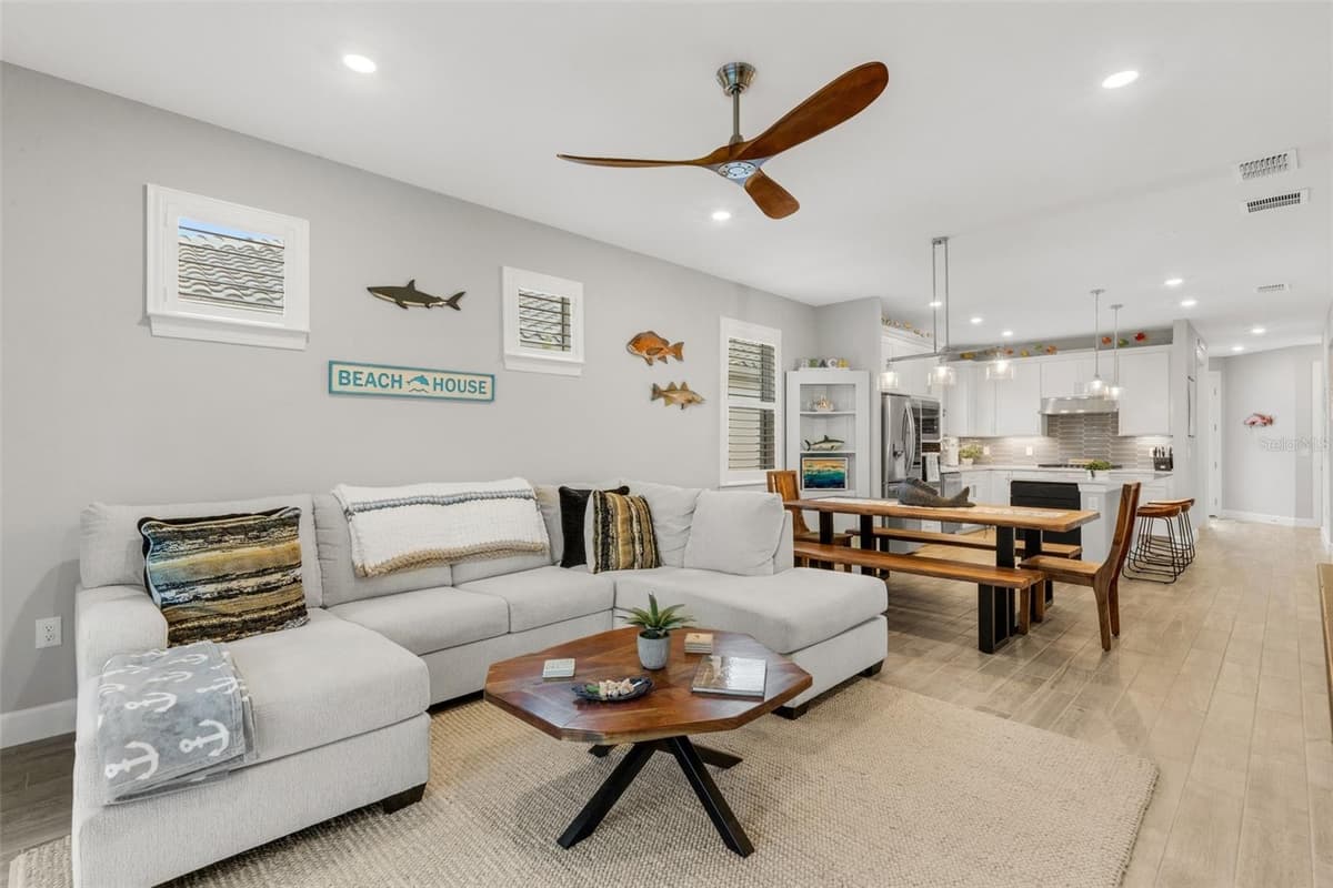 10374 ABACO FALLS DRIVE — photo 11 of 81