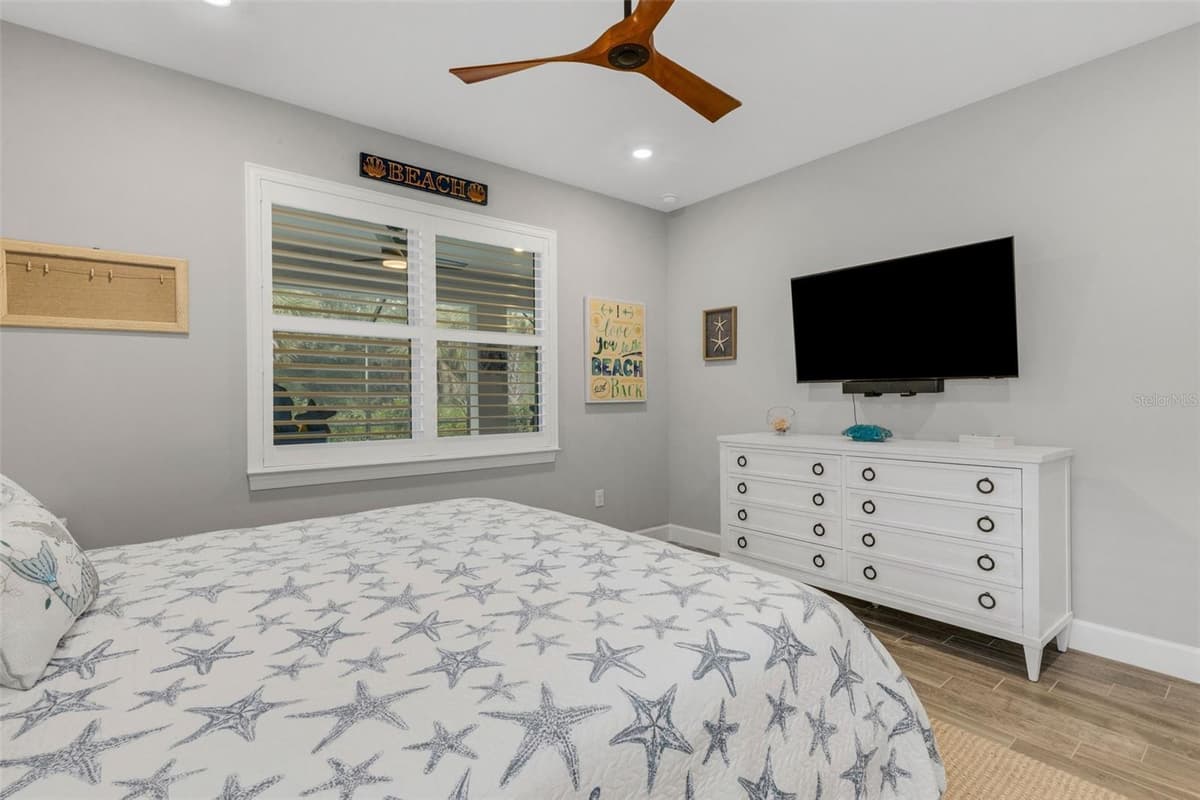 10374 ABACO FALLS DRIVE — photo 23 of 81
