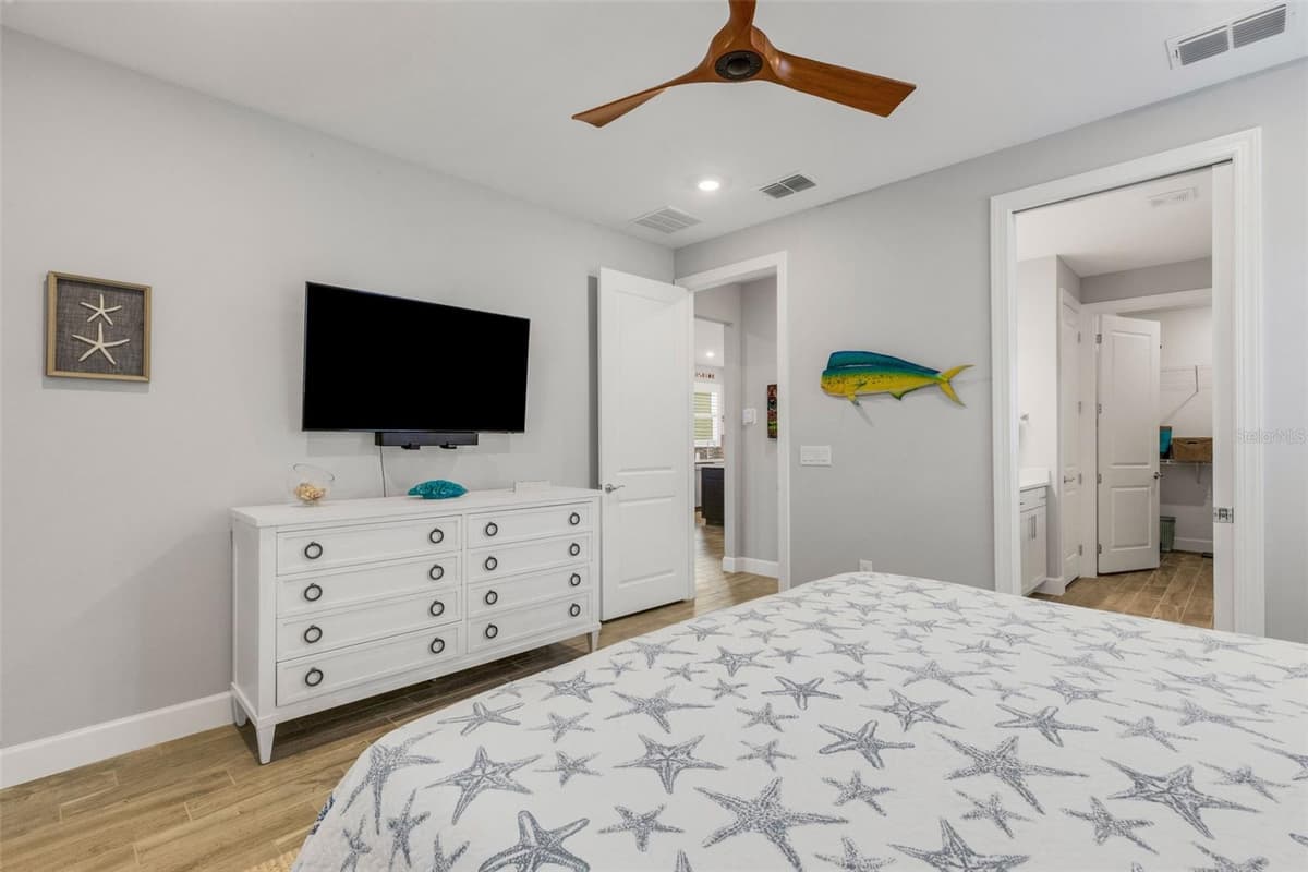 10374 ABACO FALLS DRIVE — photo 24 of 81