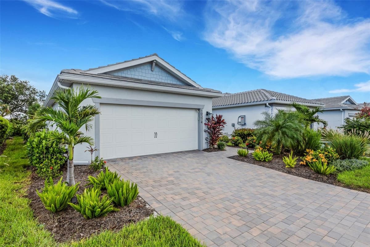 10374 ABACO FALLS DRIVE — photo 2 of 81