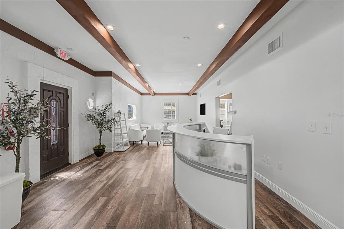 815 HOWARD AVENUE — photo 10 of 55