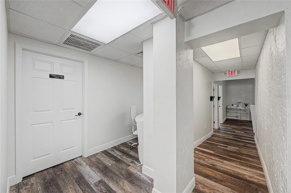 815 HOWARD AVENUE — photo 21 of 55