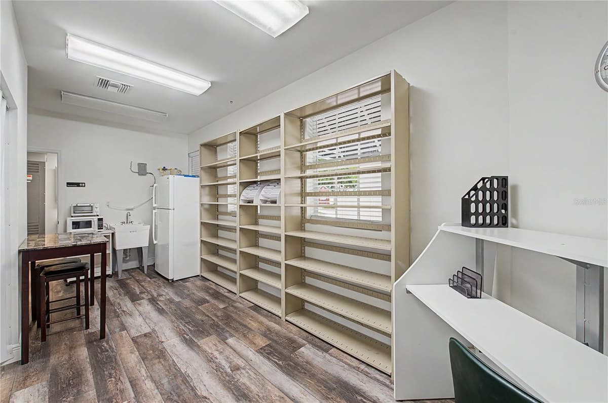 815 HOWARD AVENUE — photo 38 of 55