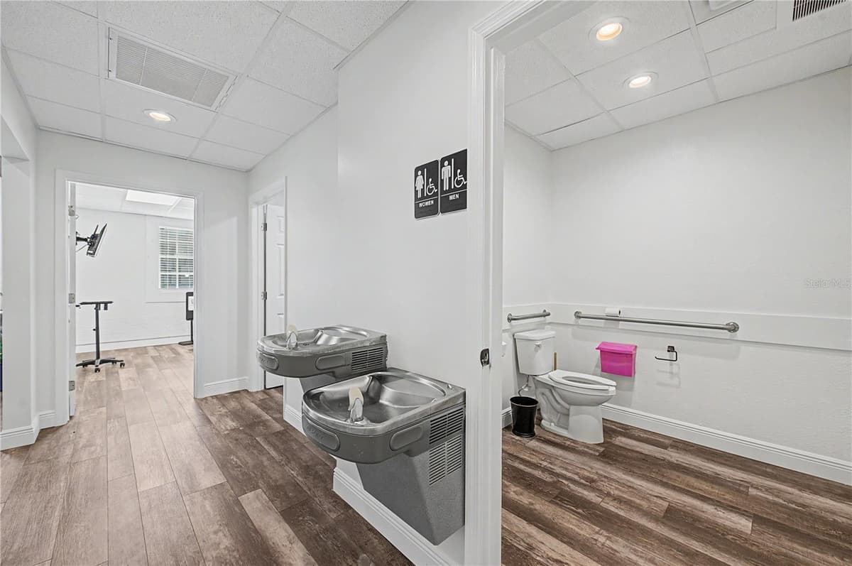 815 HOWARD AVENUE — photo 32 of 55