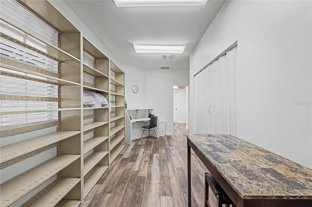 815 HOWARD AVENUE — photo 39 of 55