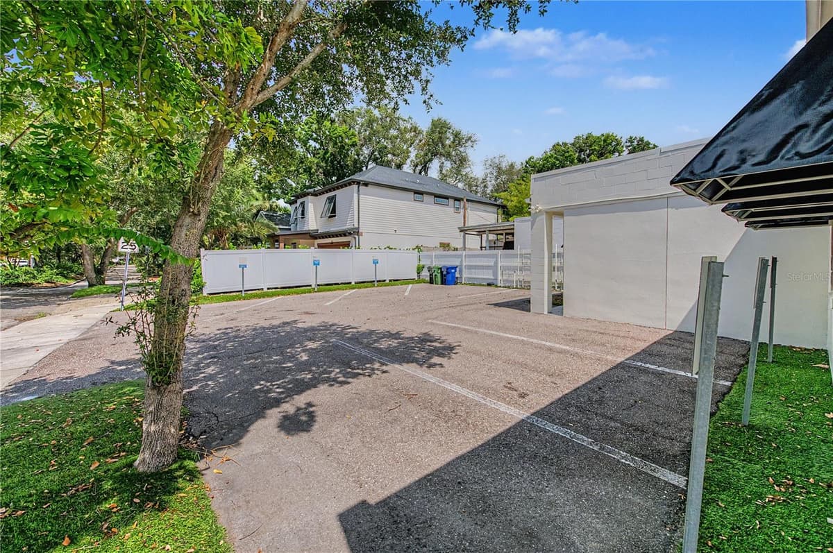 815 HOWARD AVENUE — photo 42 of 55