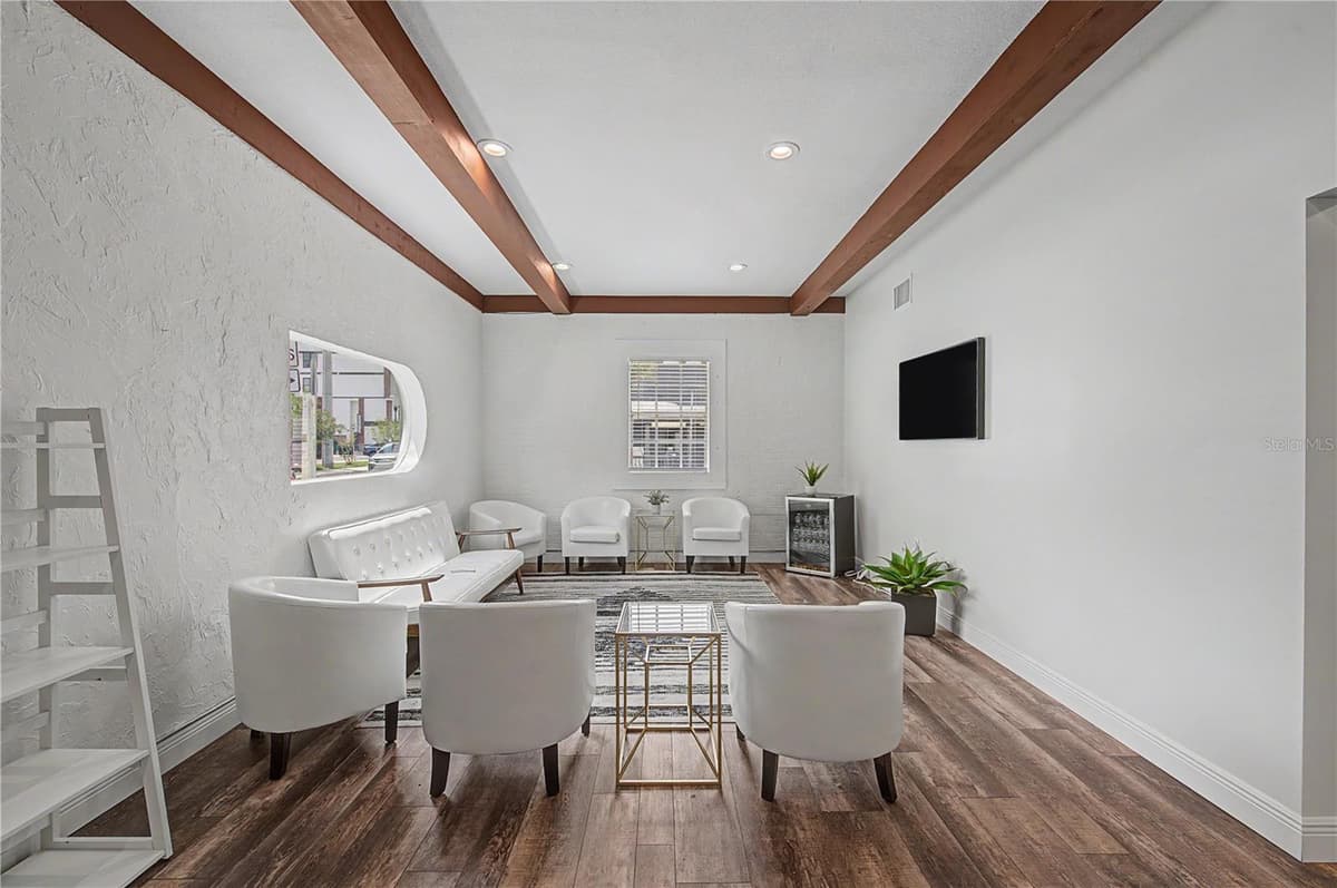 815 HOWARD AVENUE — photo 14 of 55