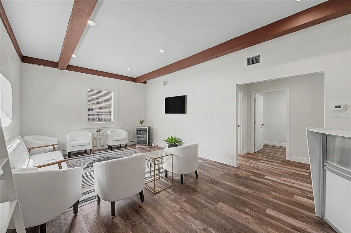 815 HOWARD AVENUE — photo 15 of 55